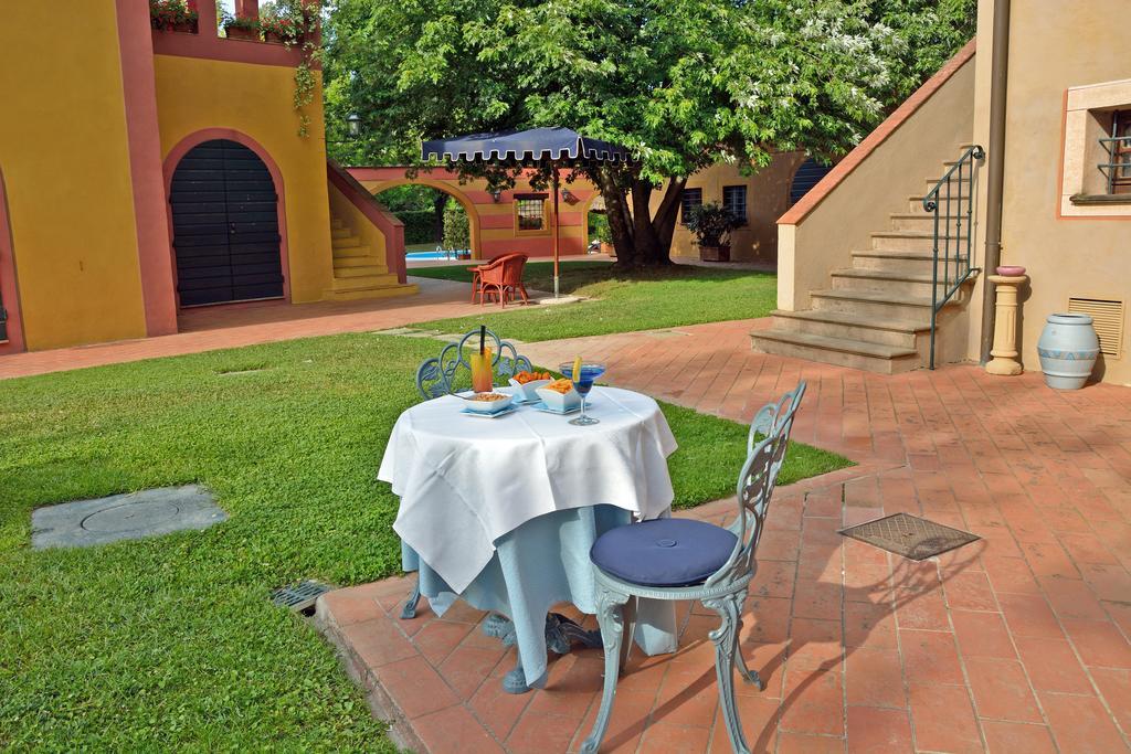 Calamidoro Hotel Calcinaia Buitenkant foto